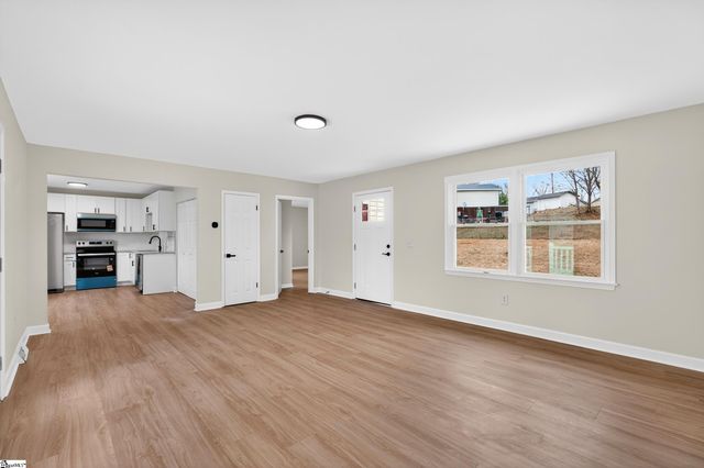 204 W Yellow Wood Drive, Simpsonville, SC 29680