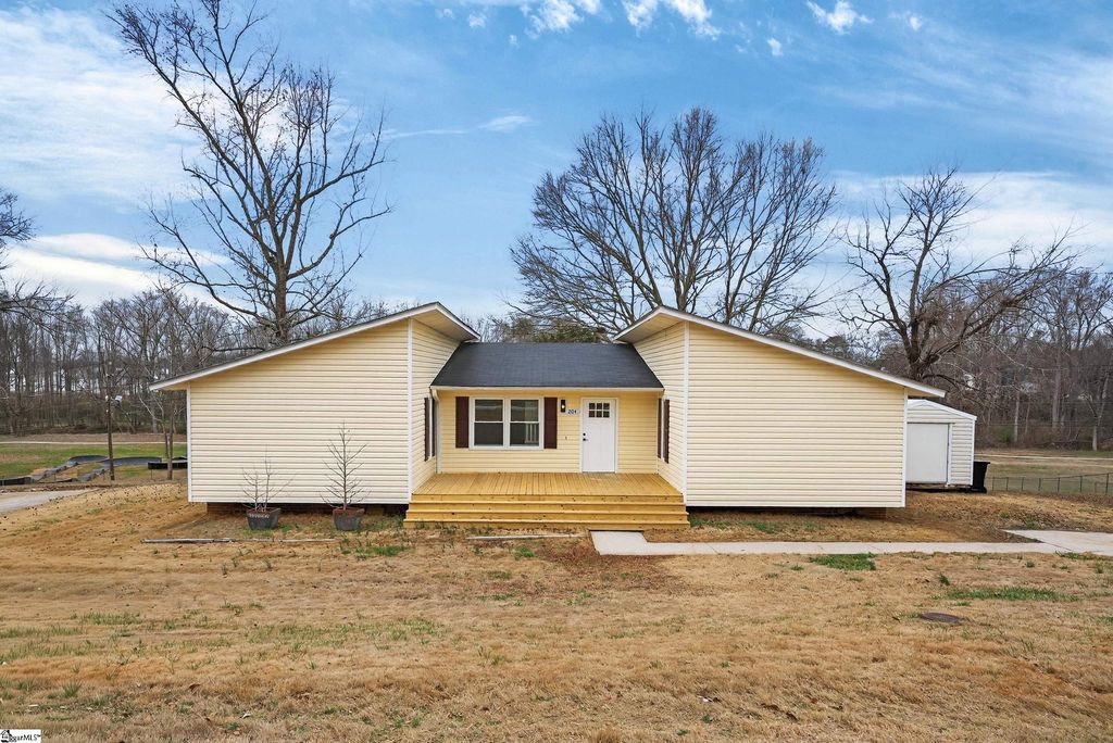 204 W Yellow Wood Drive, Simpsonville, SC 29680