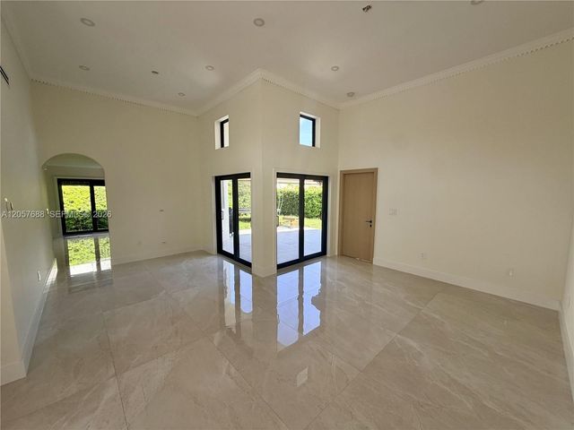 470 SW 88th Place E, Miami, FL 33174