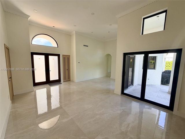 470 SW 88th Place E, Miami, FL 33174