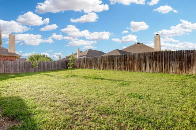 3225 Chesington Drive, Fort Worth, TX 76137