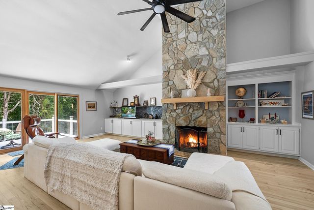 252 Ridge Way, Simpsonville, SC 29680