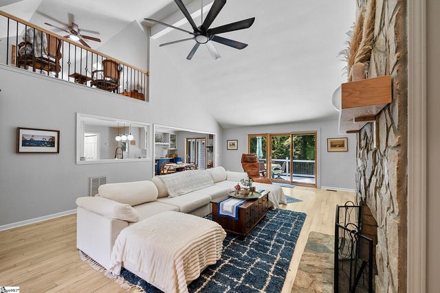 252 Ridge Way, Simpsonville, SC 29680