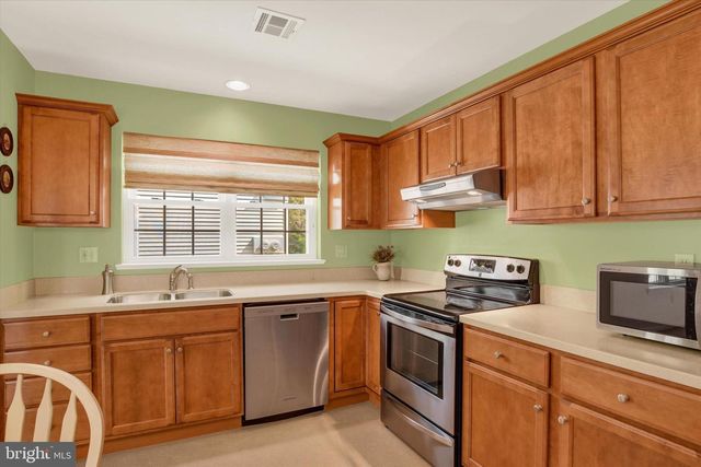 2228 WEXFORD RD, Palmyra, PA 17078