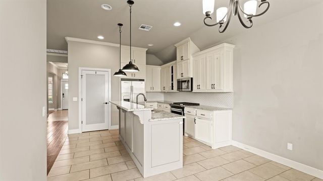 14512 Privas Lane, Yukon, OK 73099
