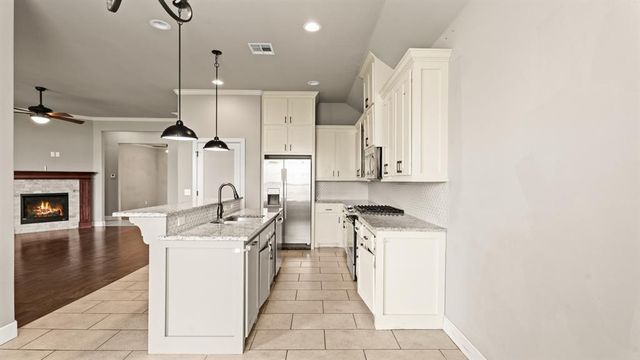 14512 Privas Lane, Yukon, OK 73099