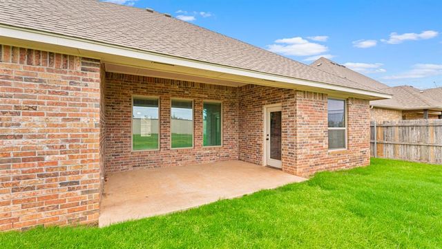 14512 Privas Lane, Yukon, OK 73099
