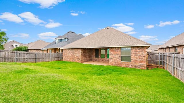 14512 Privas Lane, Yukon, OK 73099