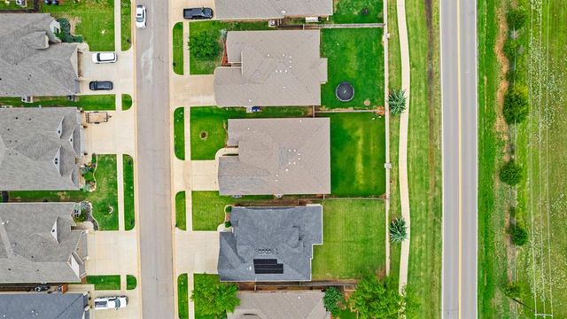 14512 Privas Lane, Yukon, OK 73099