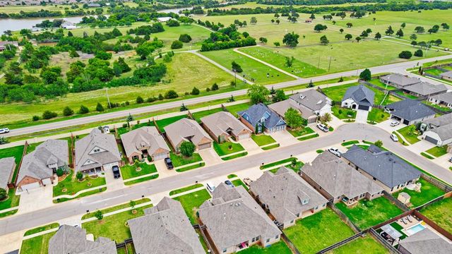 14512 Privas Lane, Yukon, OK 73099