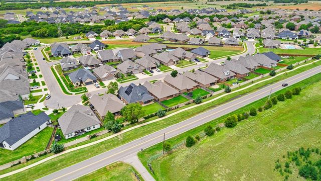 14512 Privas Lane, Yukon, OK 73099