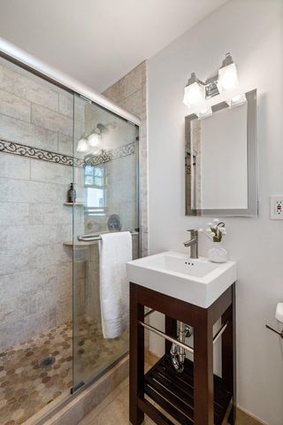 6317 Halifax Avenue S, Edina, MN 55424
