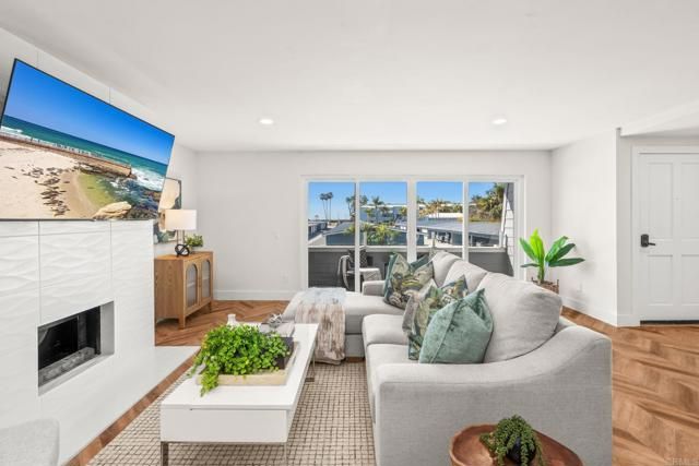 90 Montego Court, Coronado, CA 92118