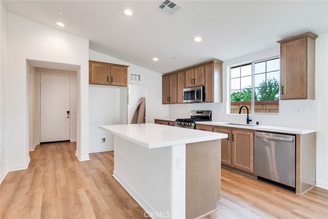 1553 Gardenview Trail, Beaumont, CA 92223