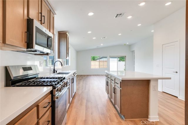 1553 Gardenview Trail, Beaumont, CA 92223