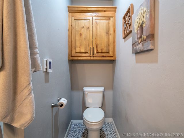 2724 Lark Road, Kingston, OK 73439