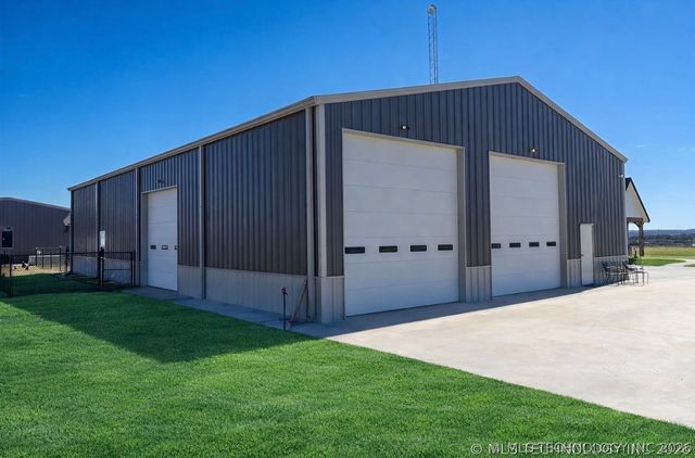 2724 Lark Road, Kingston, OK 73439