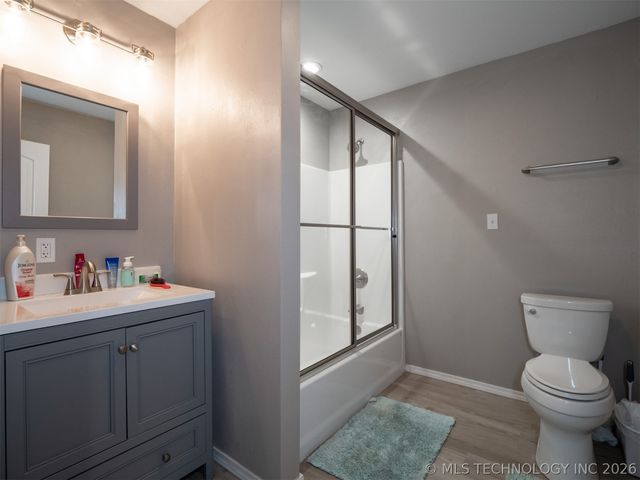 2724 Lark Road, Kingston, OK 73439