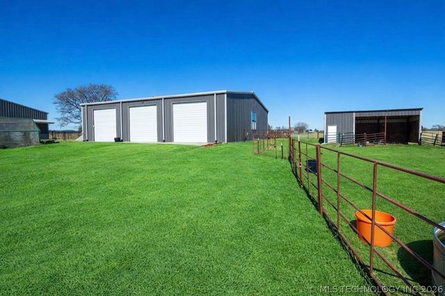 2724 Lark Road, Kingston, OK 73439