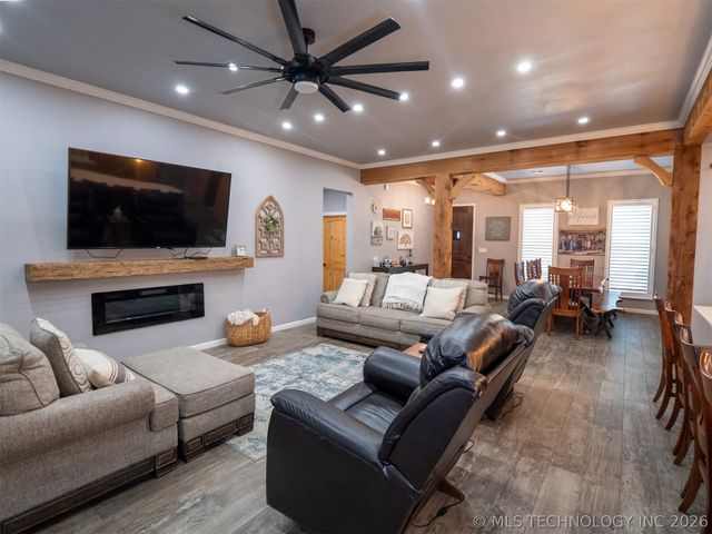 2724 Lark Road, Kingston, OK 73439