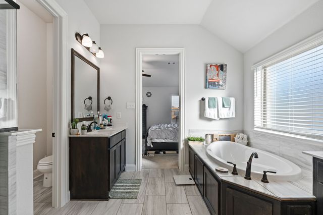 141 Crockett Drive, Waxahachie, TX 75165