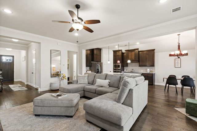 141 Crockett Drive, Waxahachie, TX 75165