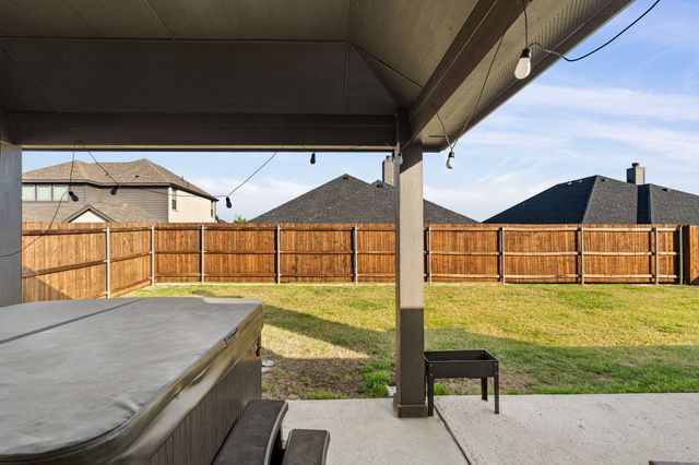 141 Crockett Drive, Waxahachie, TX 75165