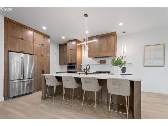 10718 Se 13TH Cir, Vancouver, WA 98664