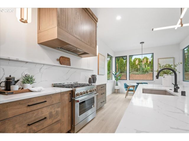 10718 Se 13TH Cir, Vancouver, WA 98664