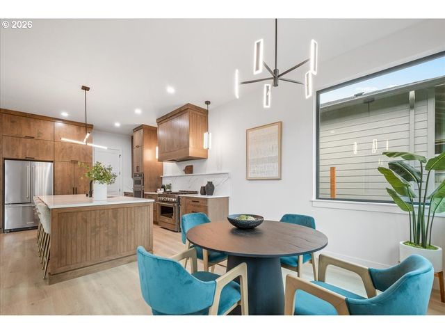 10718 Se 13TH Cir, Vancouver, WA 98664