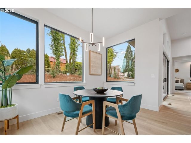 10718 Se 13TH Cir, Vancouver, WA 98664