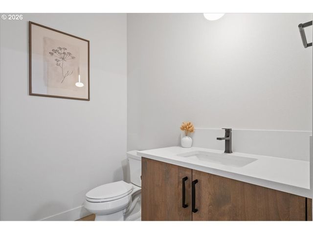 10718 Se 13TH Cir, Vancouver, WA 98664