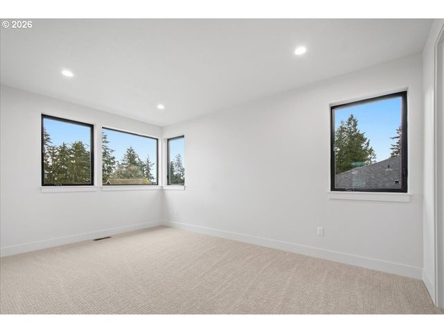 10718 Se 13TH Cir, Vancouver, WA 98664