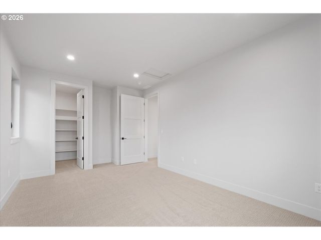 10718 Se 13TH Cir, Vancouver, WA 98664