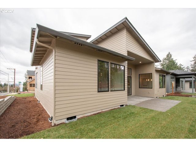 10718 Se 13TH Cir, Vancouver, WA 98664