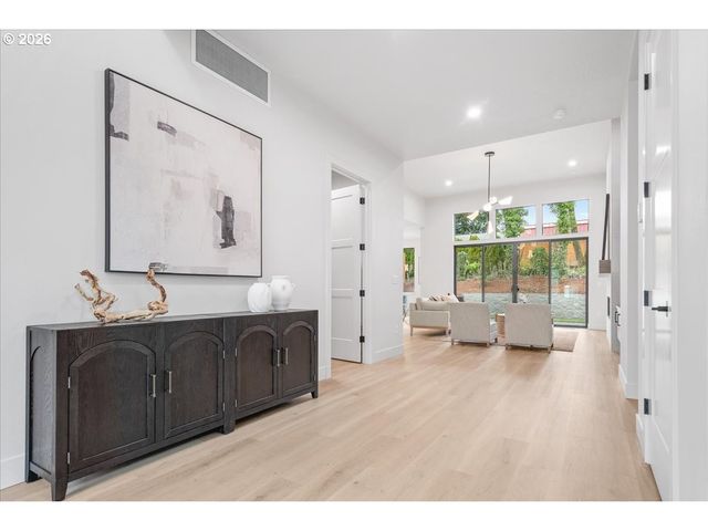 10718 Se 13TH Cir, Vancouver, WA 98664