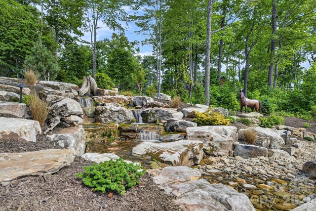 270 Osprey Drive, Banner Elk, NC 28604