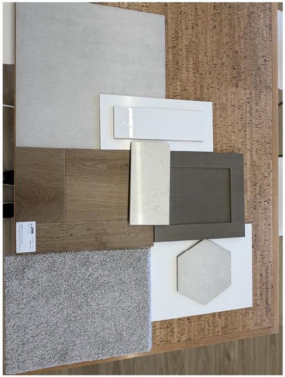 475 Ebbsfleet DR, Uhland, TX 78640