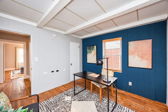 1655 Beaver Avenue, Des Moines, IA 50310