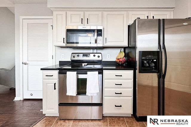 16134 Willow Street, Omaha, NE 68136