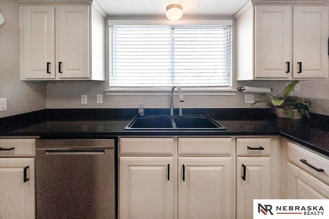 16134 Willow Street, Omaha, NE 68136