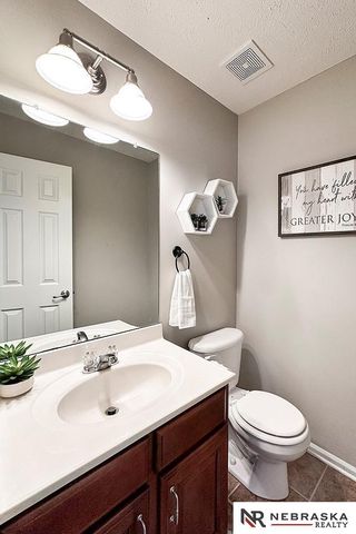 16134 Willow Street, Omaha, NE 68136