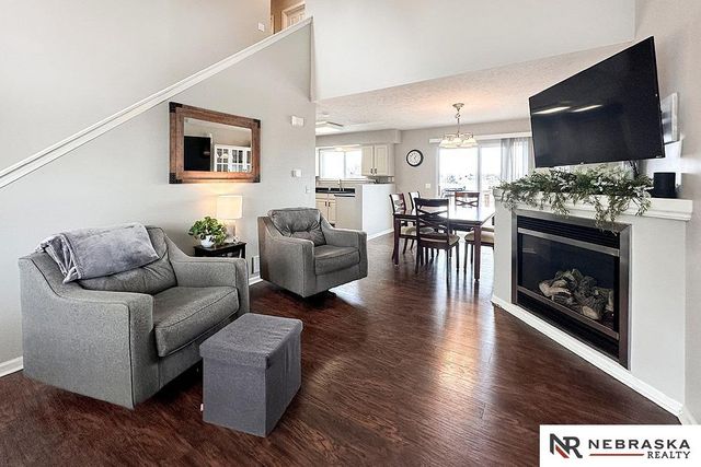 16134 Willow Street, Omaha, NE 68136