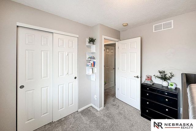 16134 Willow Street, Omaha, NE 68136