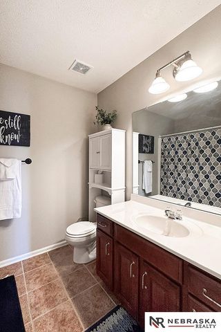 16134 Willow Street, Omaha, NE 68136