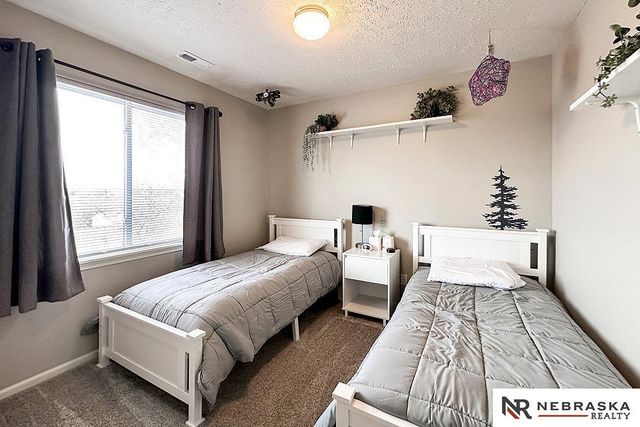 16134 Willow Street, Omaha, NE 68136