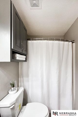 16134 Willow Street, Omaha, NE 68136