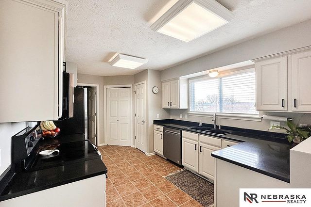 16134 Willow Street, Omaha, NE 68136