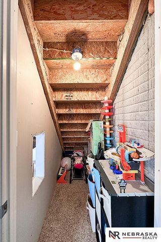 16134 Willow Street, Omaha, NE 68136