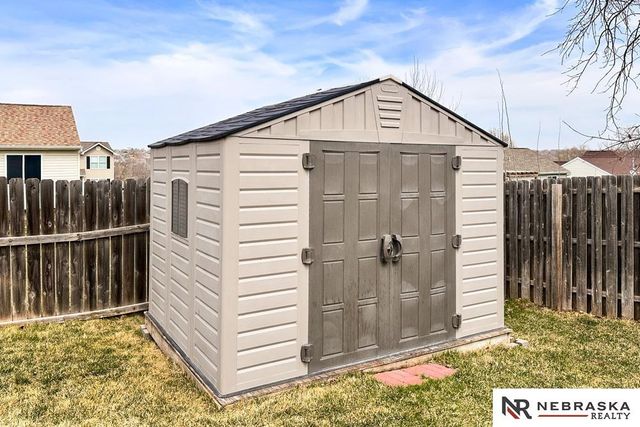 16134 Willow Street, Omaha, NE 68136